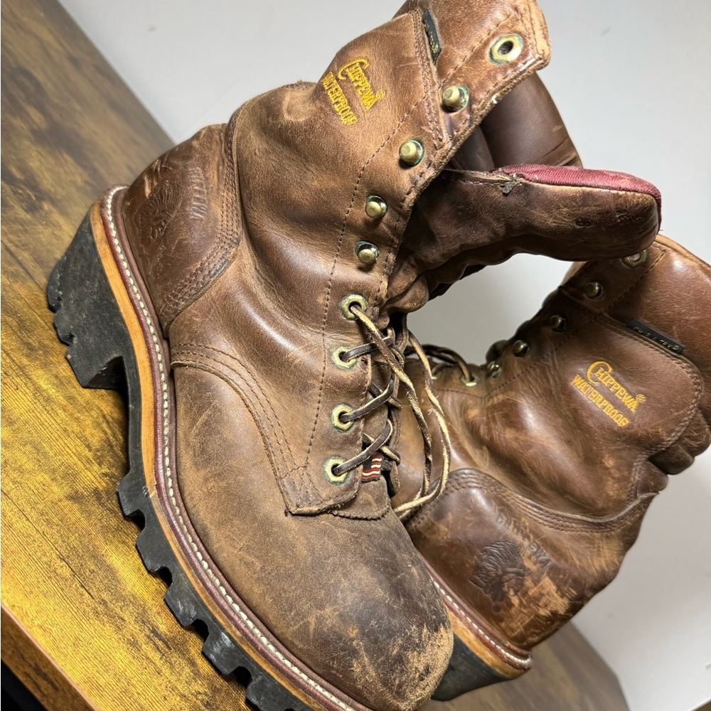 Vintage Chippewa Men's Logger Boots 25405 “Bay Apache” Steel Toe